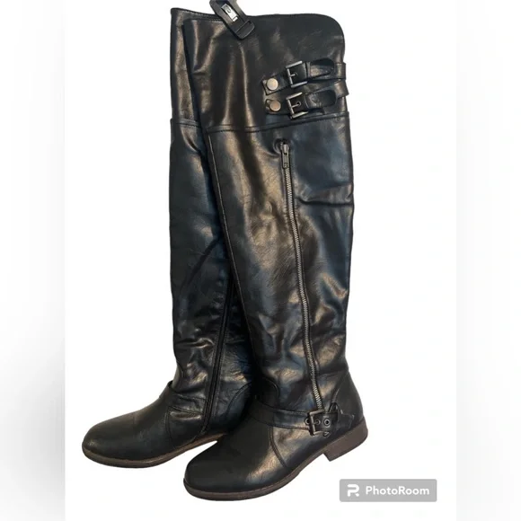 Boot - Picture 1 of 2